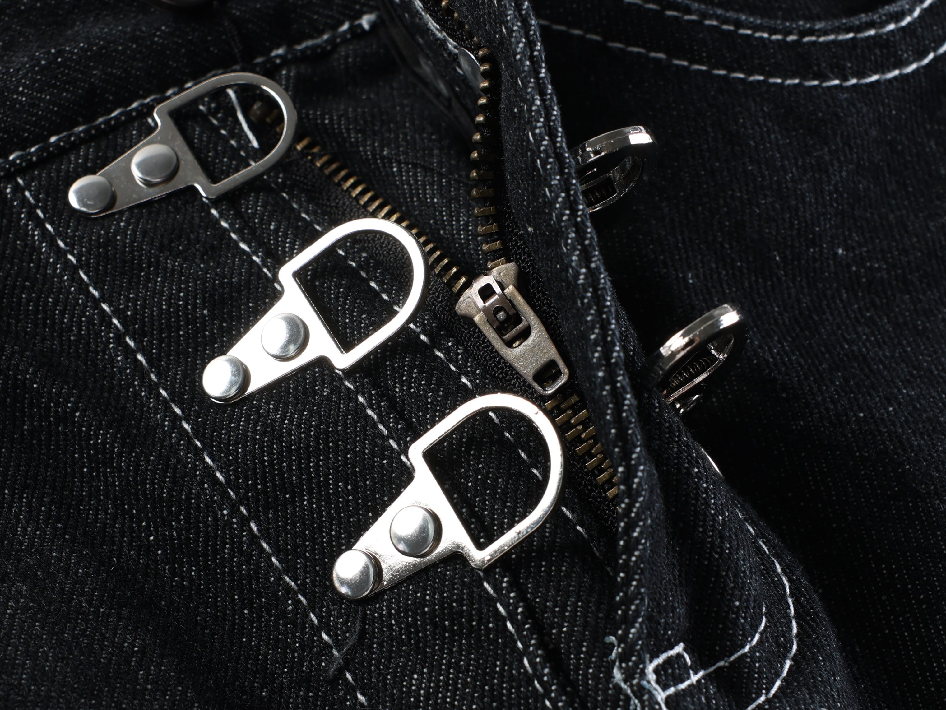 CapCabin Wide-Leg Buckle Denim Shorts