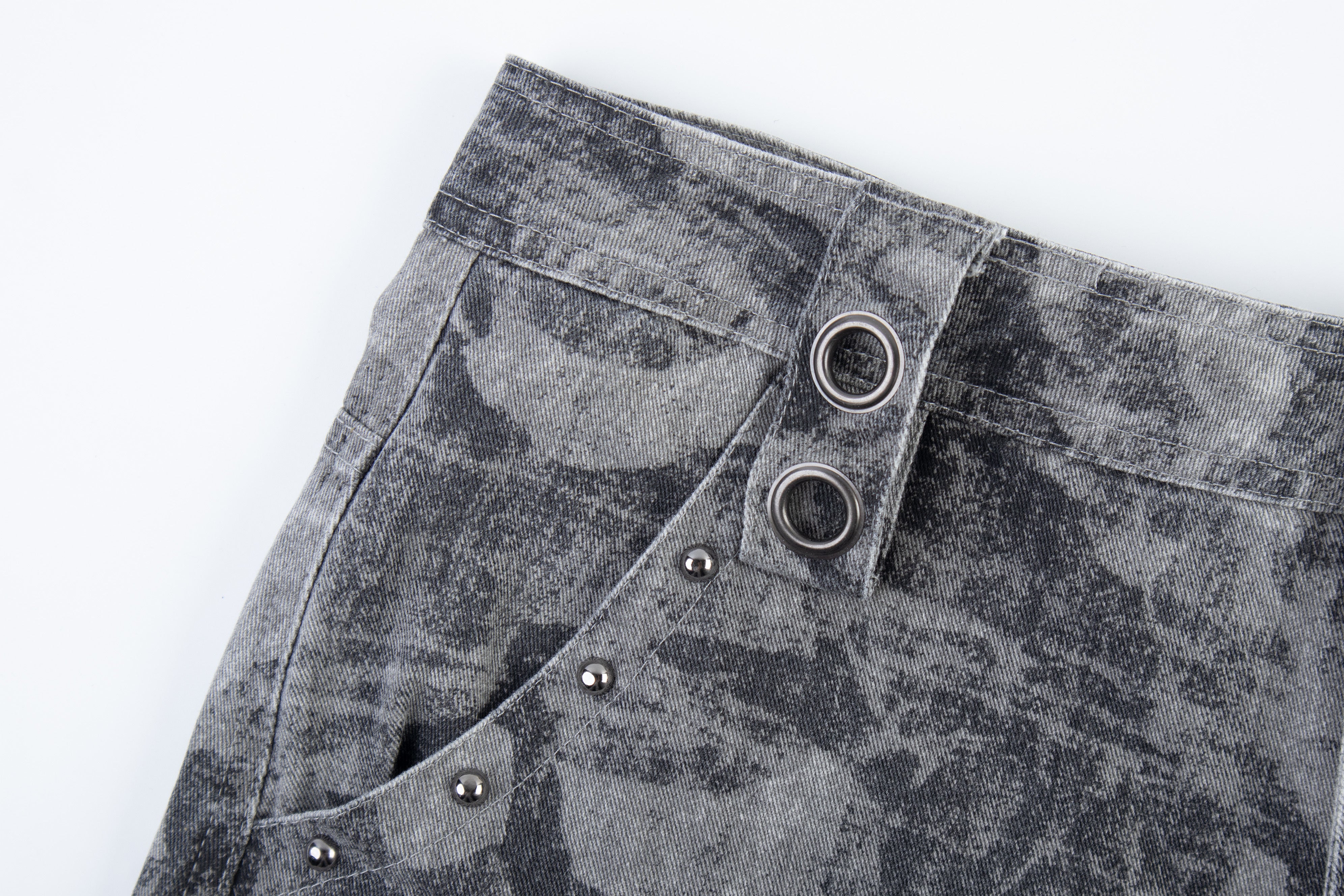 CapCabin Distressed Multi-Pocket Cargo Pants