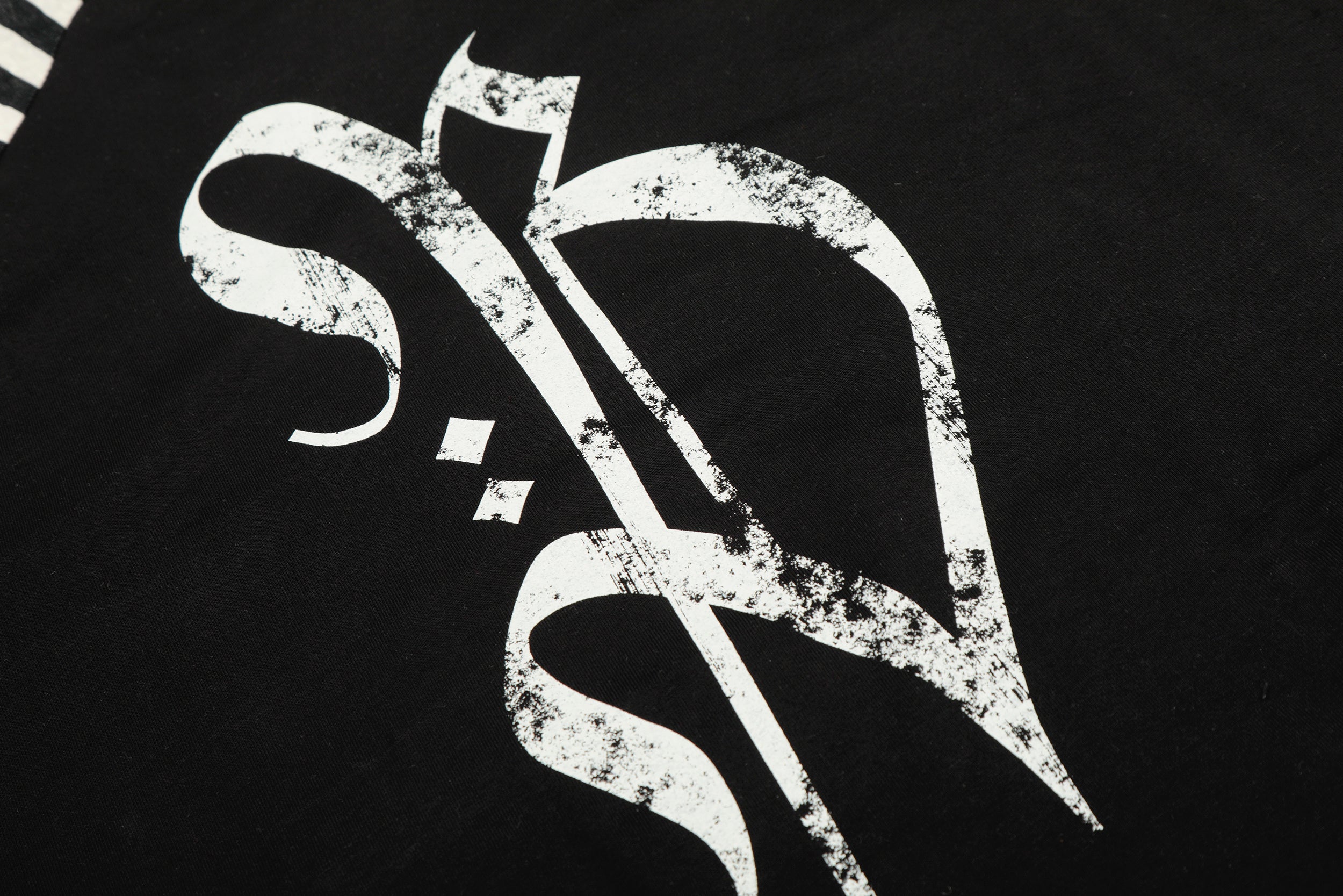 CapCabin Cross Graphic Raglan Long Sleeve Tee
