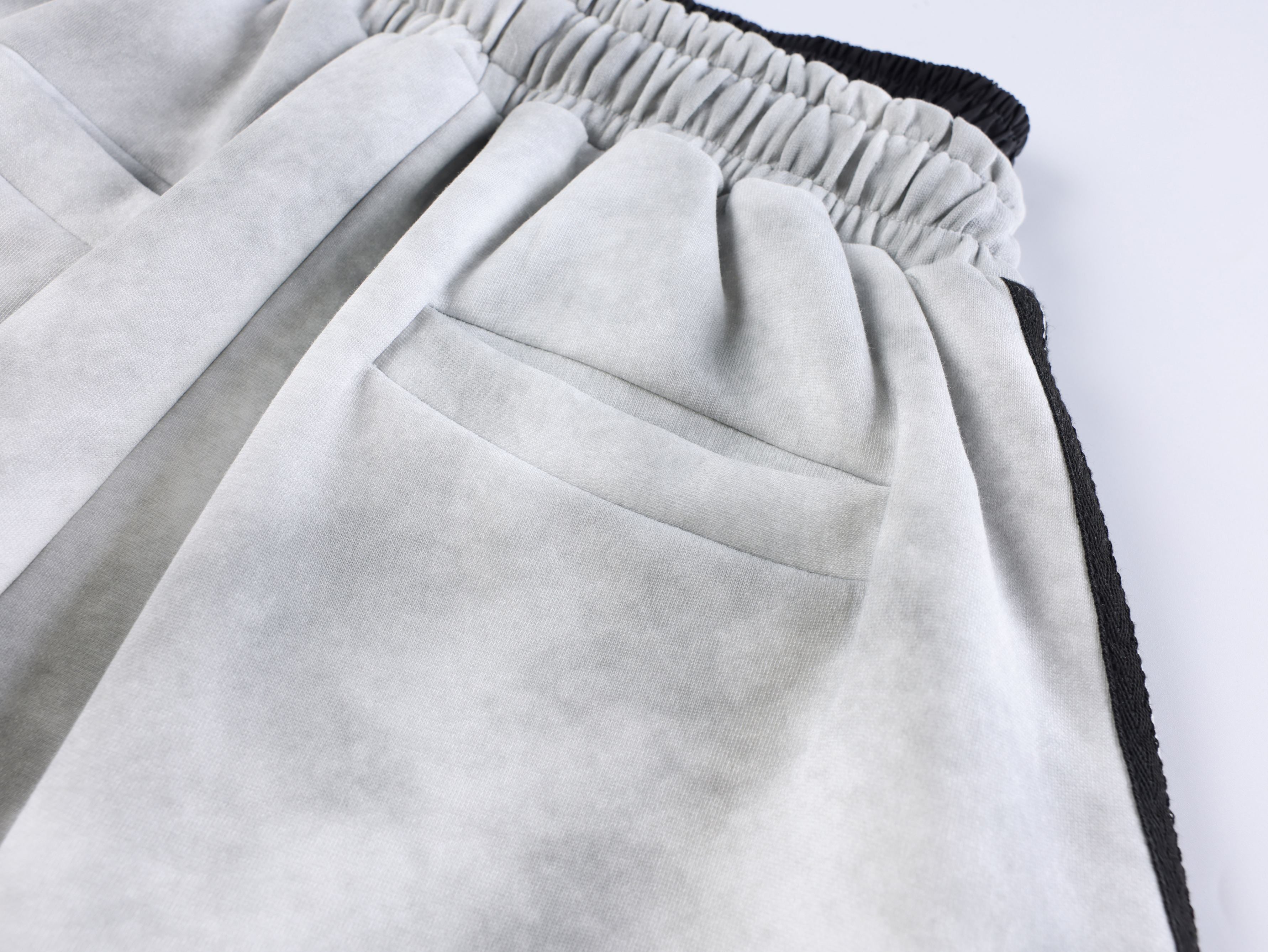 CapCabin Barcode Graphic Wide-Leg Pants